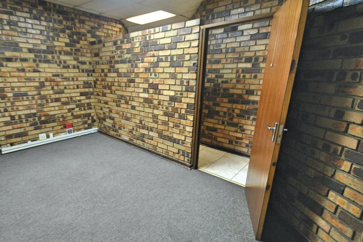 Office space to rent - Vanderbijlpark Central - Photo 3