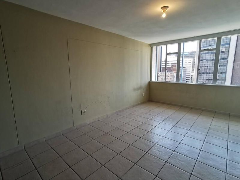 Well Priced Spacious Apartment Complex - Photo 7