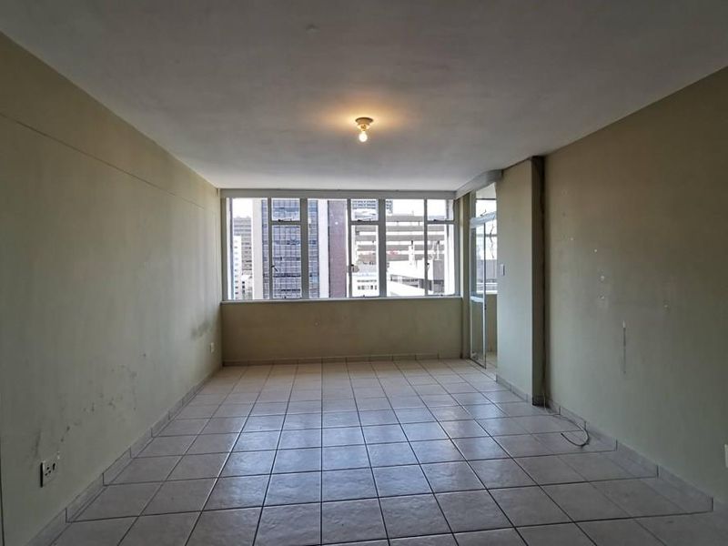 Well Priced Spacious Apartment Complex - Photo 6
