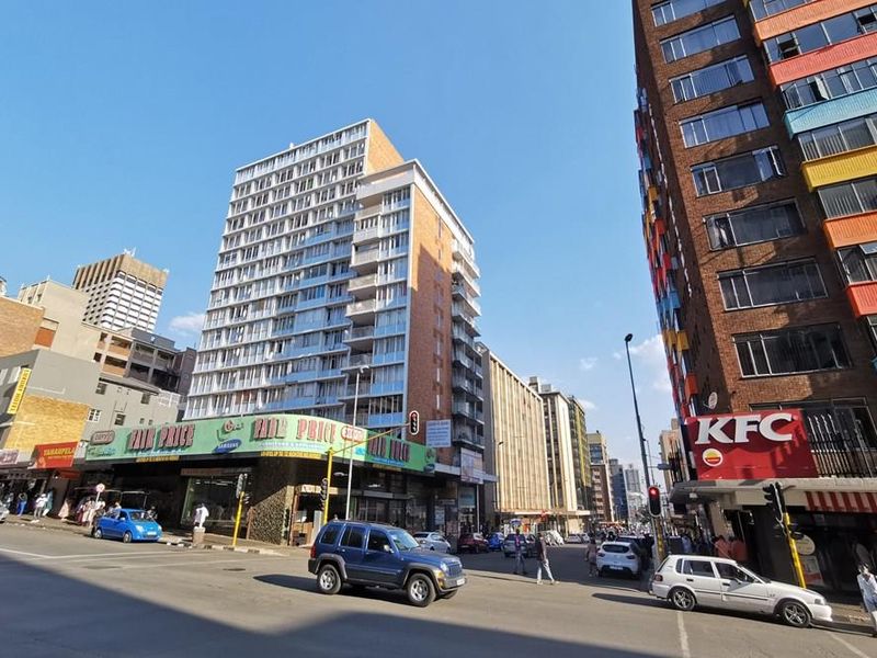 Well Priced Spacious Apartment Complex - Photo 4