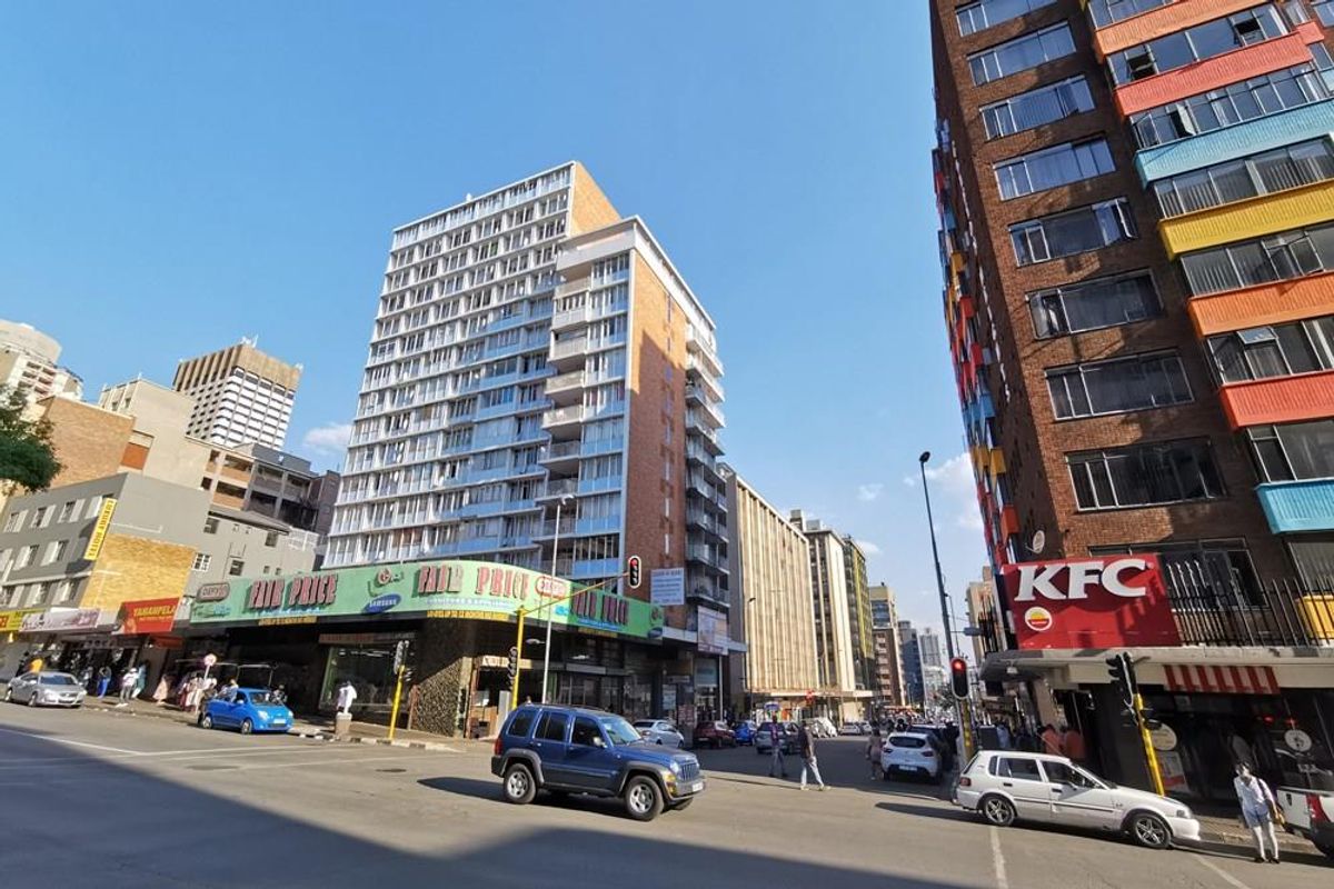 Well Priced Spacious Apartment Complex - Photo 4