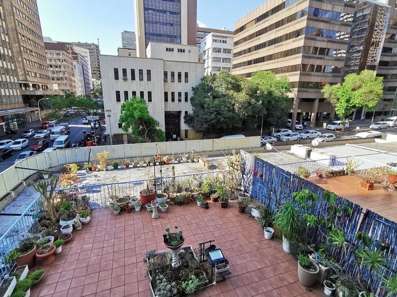 Well Priced Spacious Apartment Complex - Photo 5