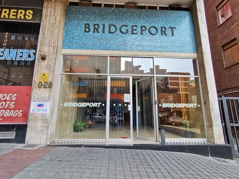 Well Priced Spacious Apartment Complex - Photo 2