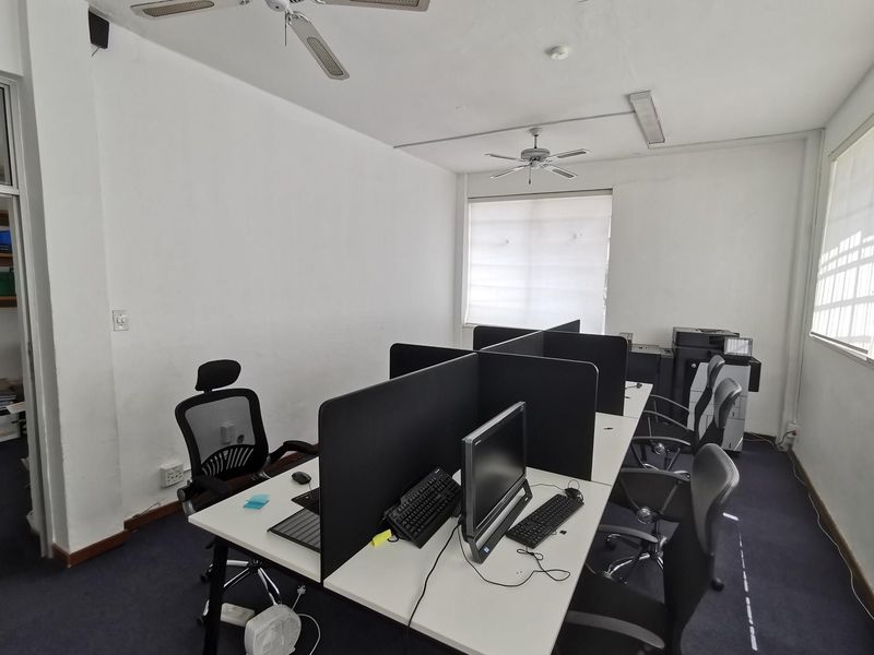 Well Located Office Building in Braamfontein - Photo 9