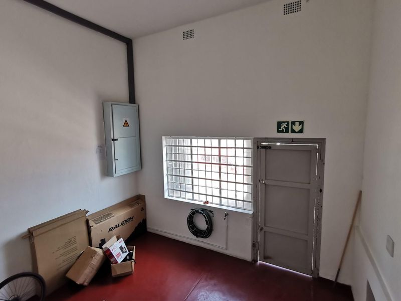 Well Located Office Building in Braamfontein - Photo 7