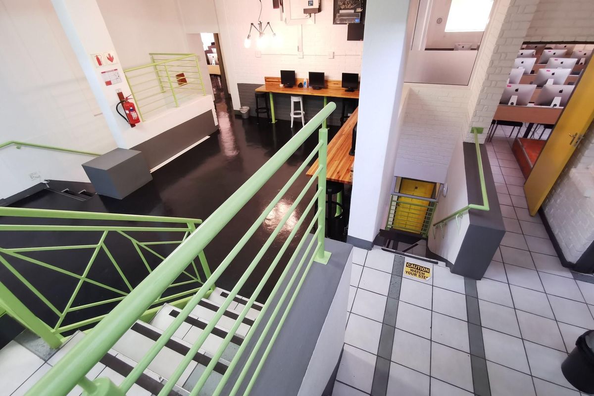 Well Located Office Building in Braamfontein - Photo 3