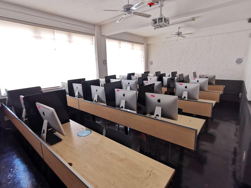 Well Located Office Building in Braamfontein - Photo 5