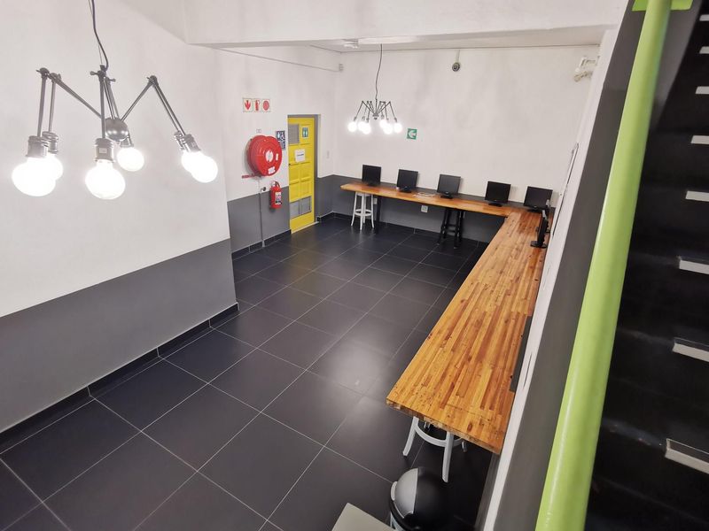 Well Located Office Building in Braamfontein - Photo 4