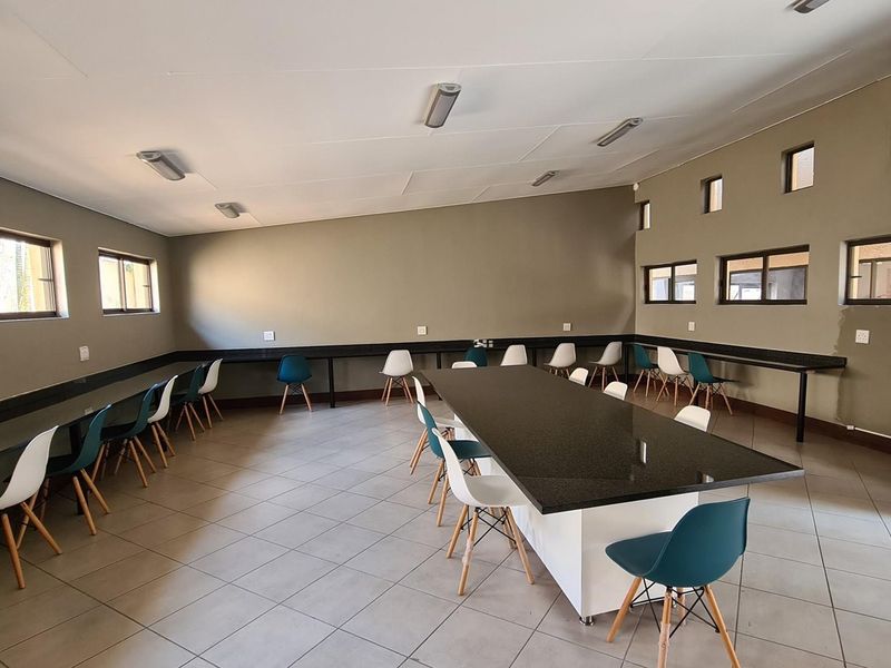 Prime Student Accommodation Apartment Block - No Vat - No Transfer Duty - Photo 3