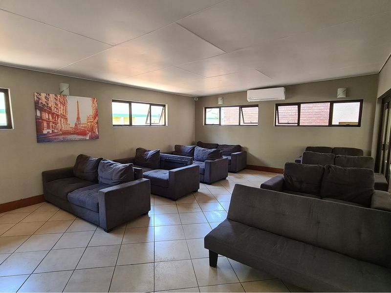 Prime Student Accommodation Apartment Block - No Vat - No Transfer Duty - Photo 5