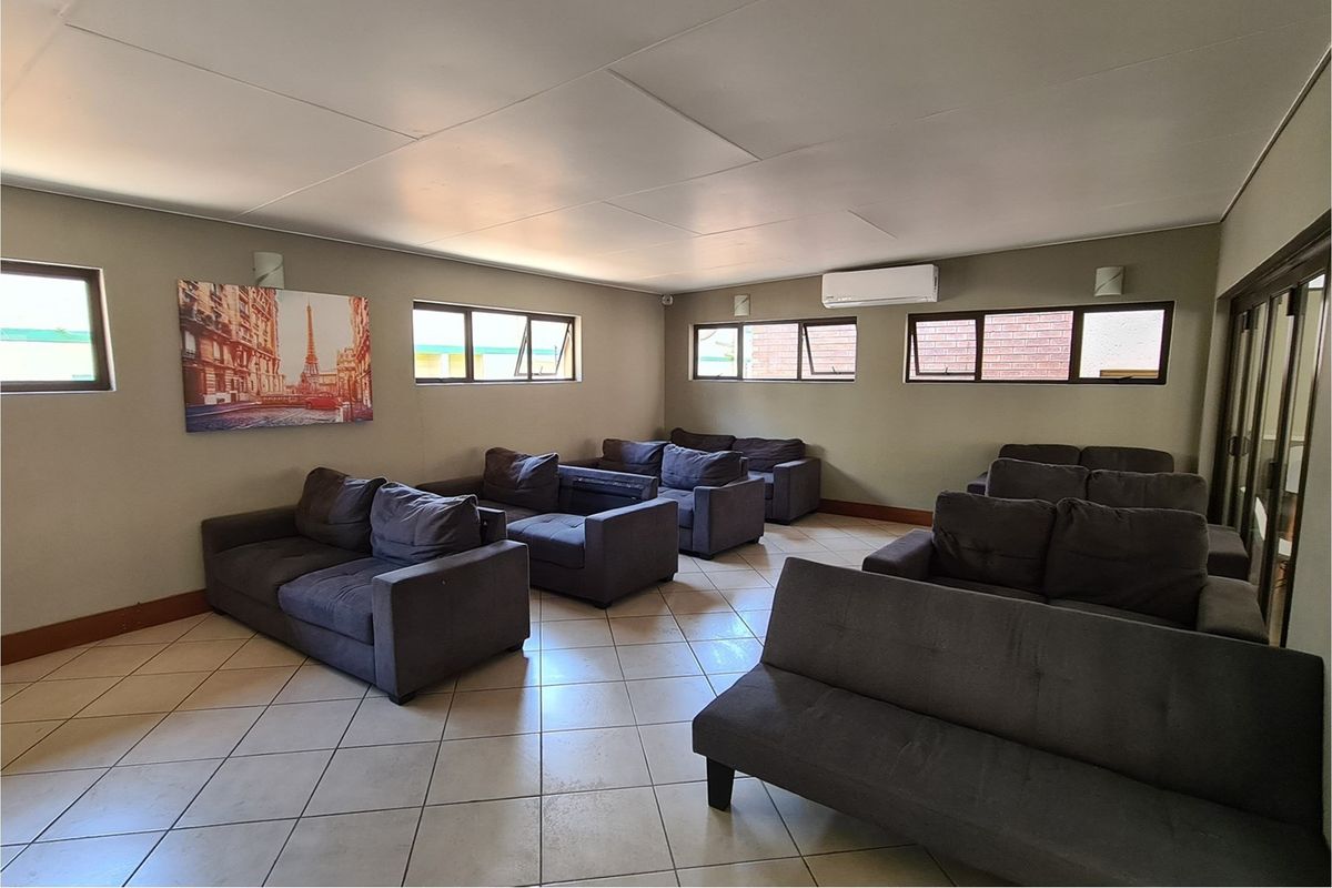 Prime Student Accommodation Apartment Block - No Vat - No Transfer Duty - Photo 5