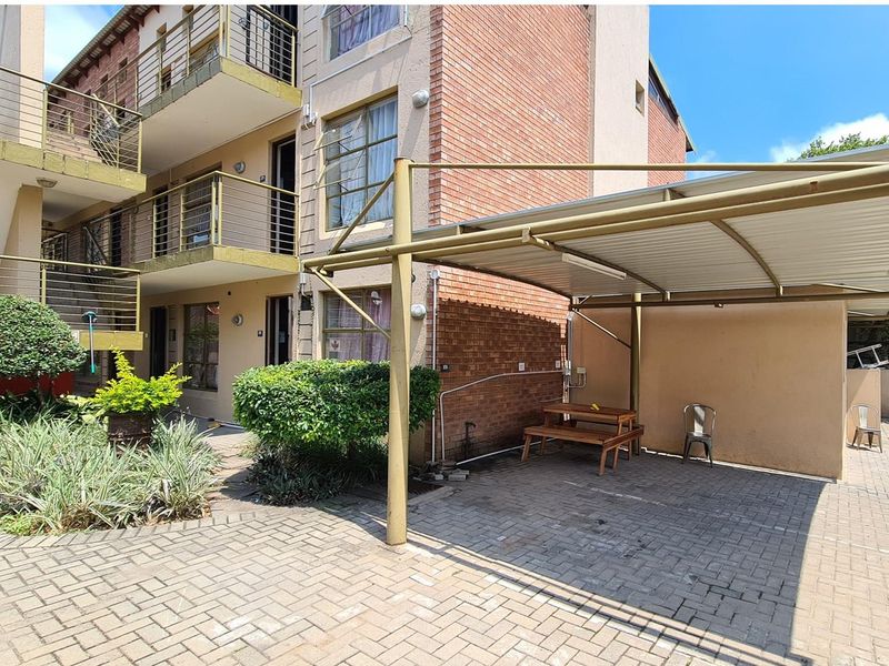 Prime Student Accommodation Apartment Block - No Vat - No Transfer Duty - Photo 2