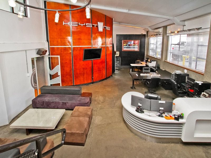 Centrally Located Creative Studio & Offices For A Dynamic Business - Photo 6