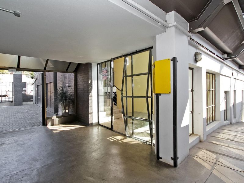 Centrally Located Creative Studio & Offices For A Dynamic Business - Photo 4