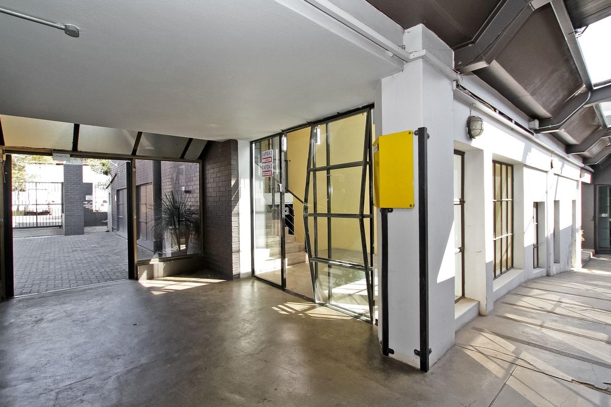 Centrally Located Creative Studio & Offices For A Dynamic Business - Photo 4