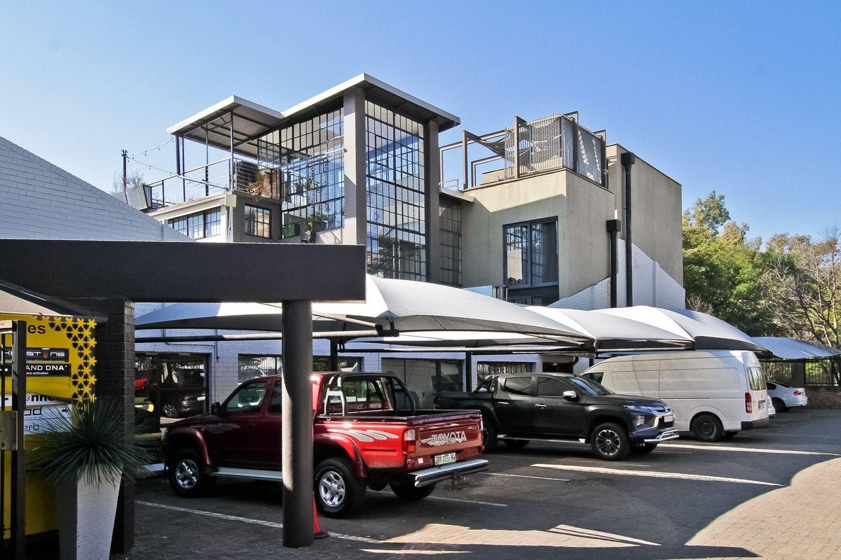 Centrally Located Creative Studio & Offices For A Dynamic Business - Photo 2