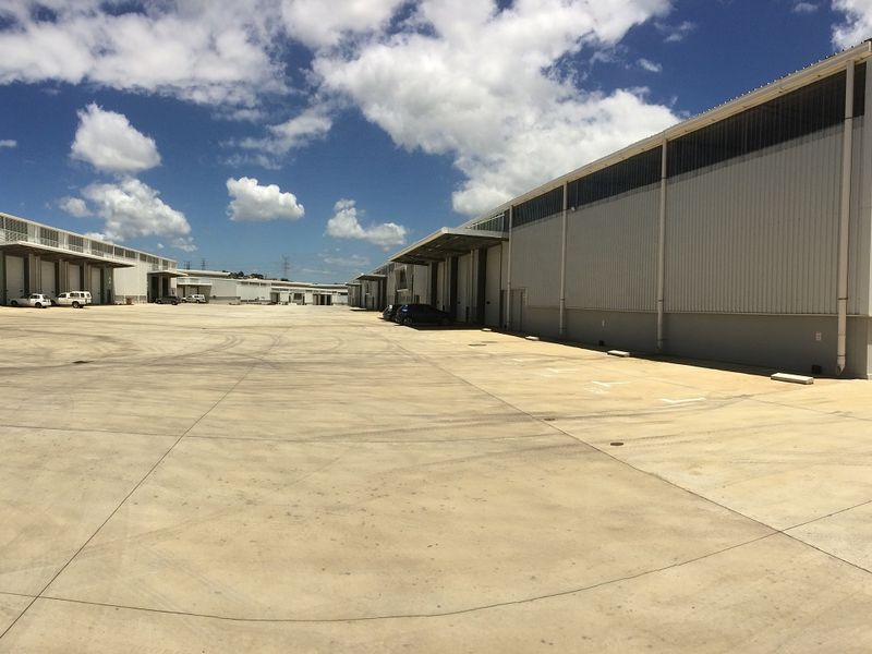 Warehouse to let. - Photo 10