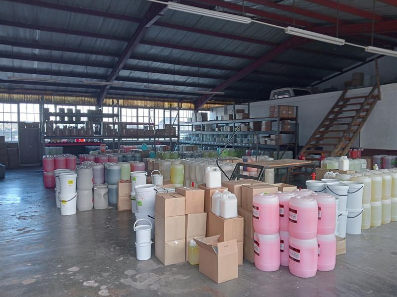 Fantastic facility to let suitable for all business types. - Photo 9