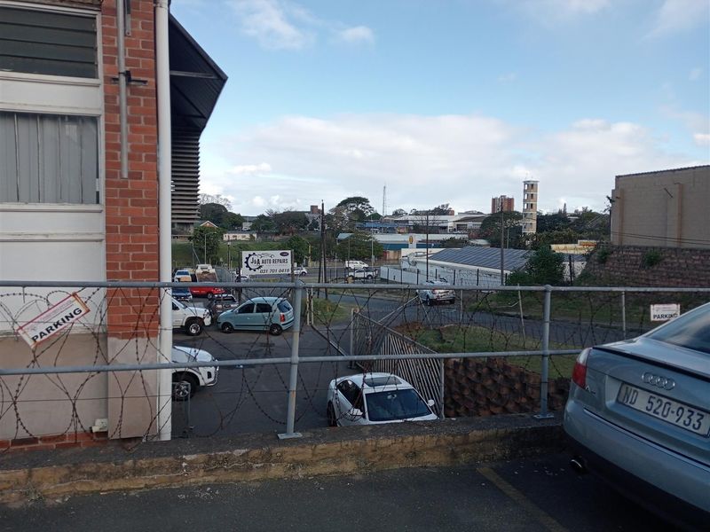 Fantastic facility to let suitable for all business types. - Photo 8