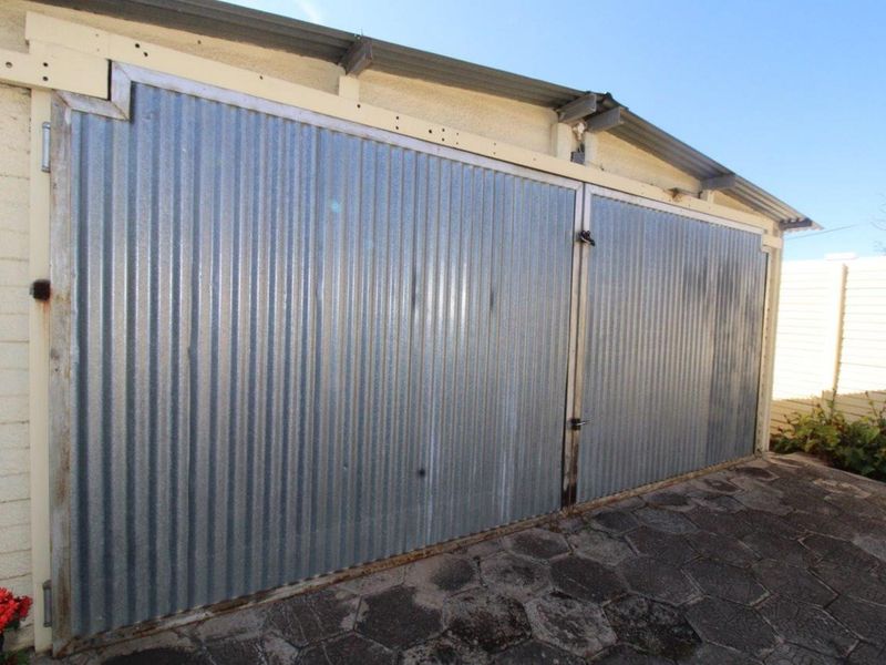 Bela-Bela - Concrete Works factory and business with all molds, equipment, tools and delivery truck - Photo 10