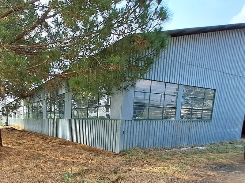 Excellent Industrial Property for a give away price in  Tumahole, Parys with a big house on property - Photo 2
