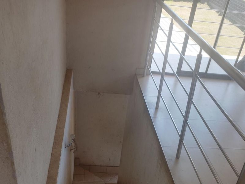 MAps Lounge in Harewood up for Sale - Photo 5