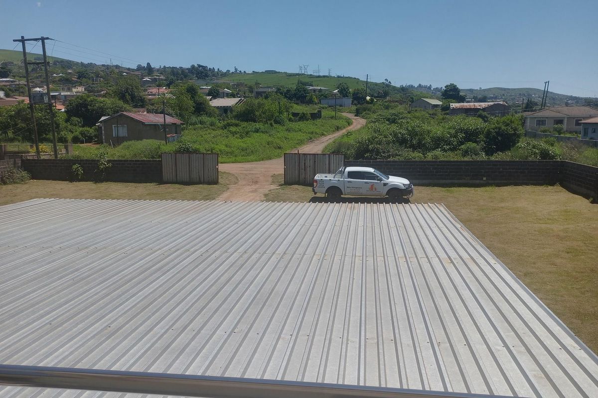 MAps Lounge in Harewood up for Sale - Photo 3