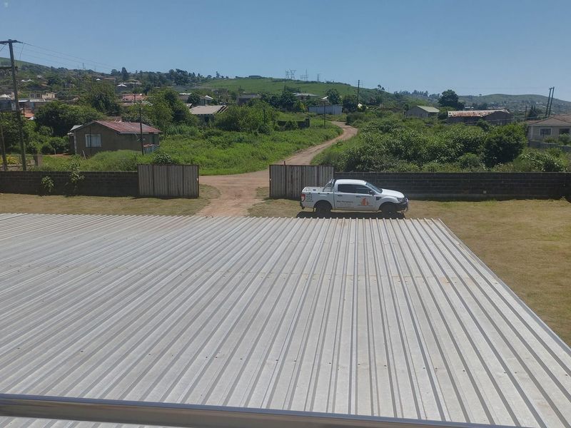 MAps Lounge in Harewood up for Sale - Photo 3