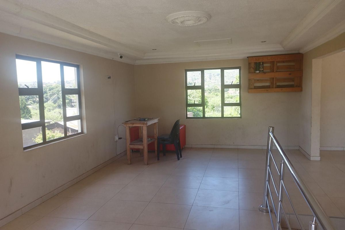 MAps Lounge in Harewood up for Sale - Photo 4