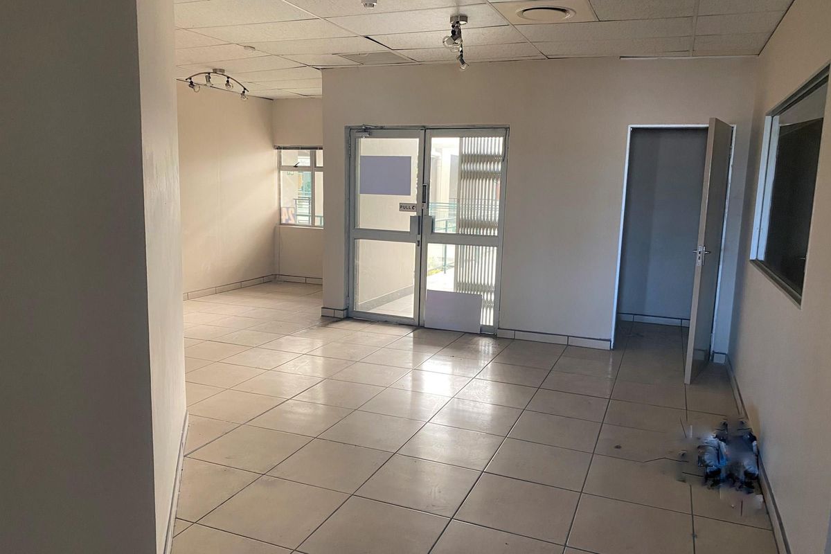 Office For Sale In The Hub Of Richards Bay Central, Kwa-Zulu Natal - Photo 2