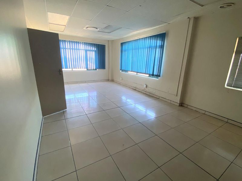 Office For Sale In The Hub Of Richards Bay Central, Kwa-Zulu Natal - Photo 4