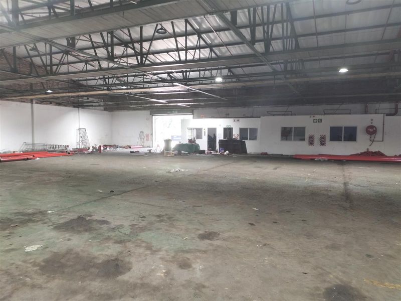 Multiple warehouses of varying sizes available in secure park at below market rentals. - Photo 9