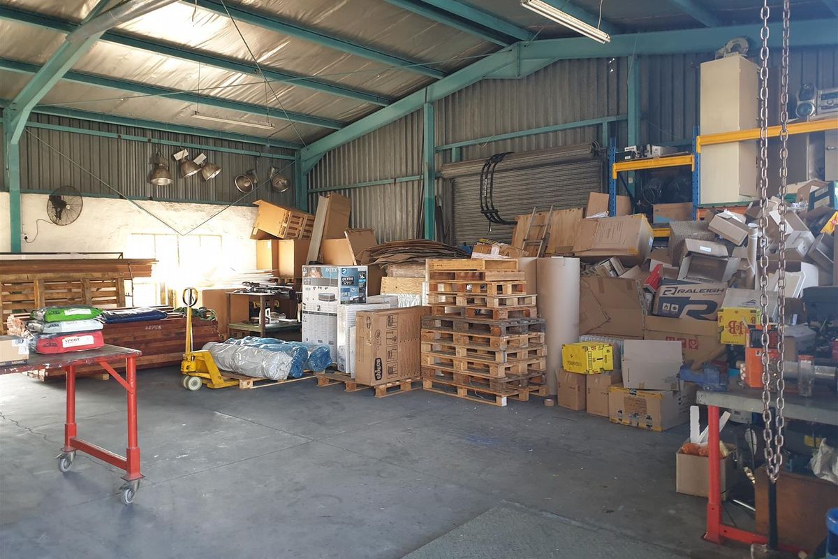 Fantastic prime site coming available. - Photo 4