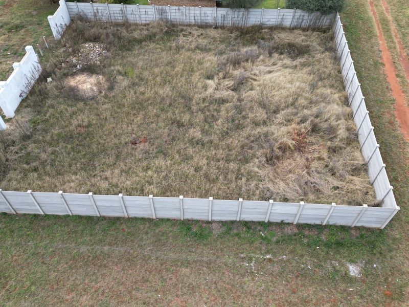 Commercial vacant stand fully walled - Photo 2