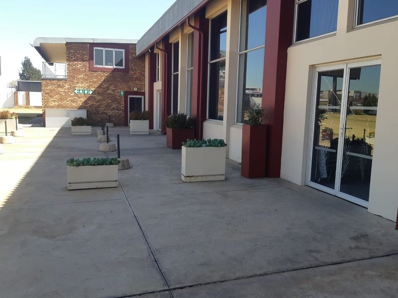 Prime Industrial Property for Sale in SAE Business Park - Photo 10