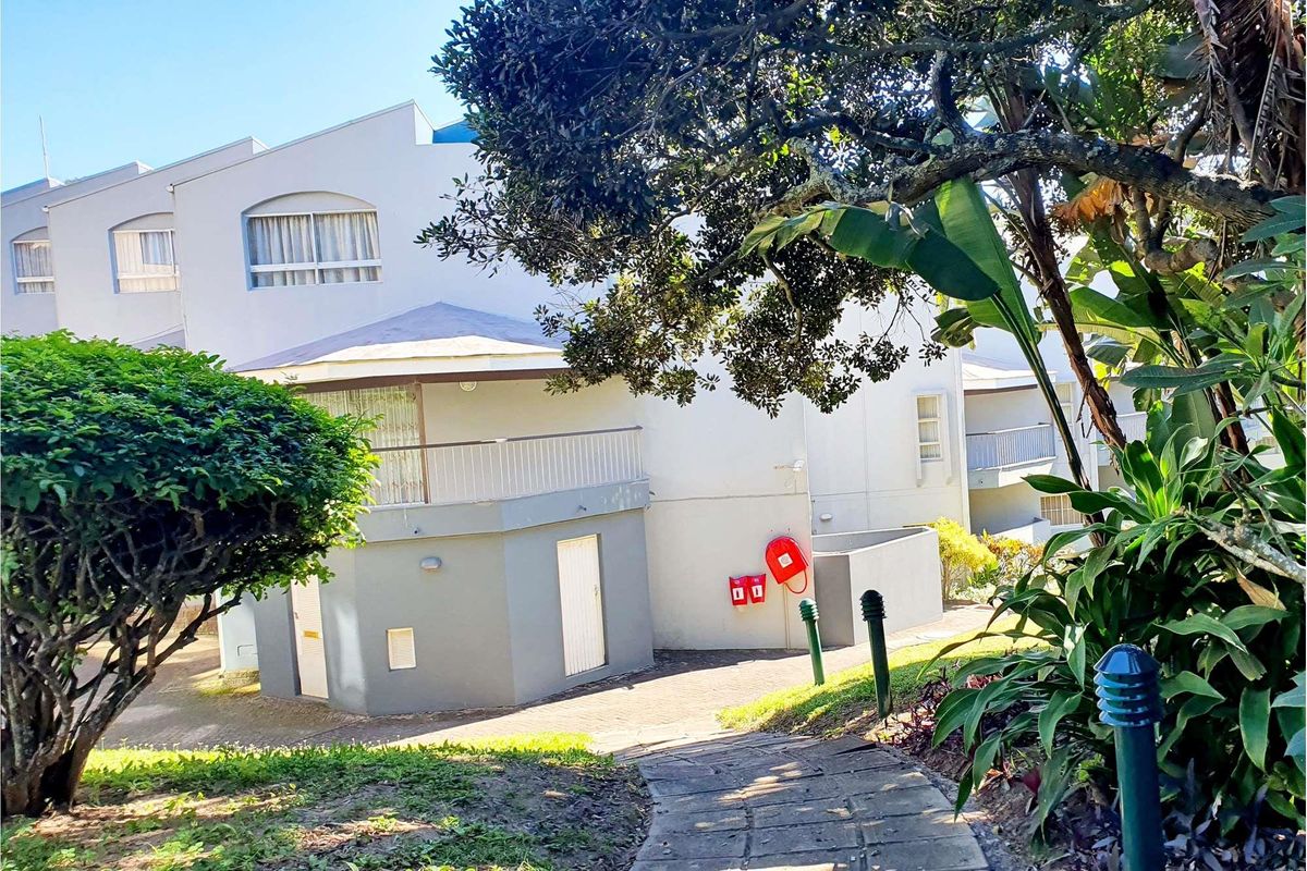 Ramsgate. A block of eight apartments in the coastal town of Ramsgate. - Photo 2