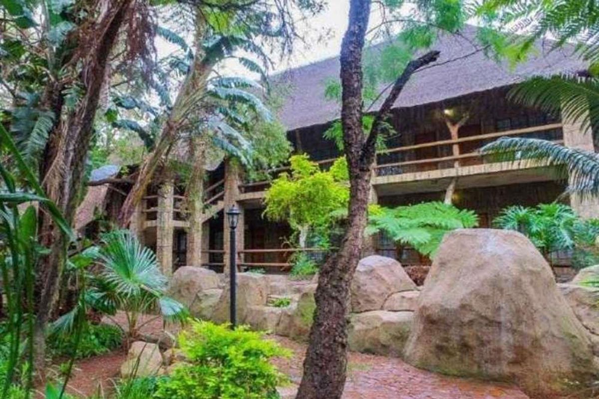 4 STAR LODGE WITH RESTAURANT, WEDDING VENUE, CONFERENCE FACILITIES AND WHEELCHAIR FRIENDLY - Photo 2