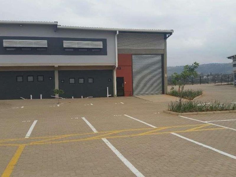 Pristine warehouse to let in prime Cornubia Park with link truck container access. - Photo 10