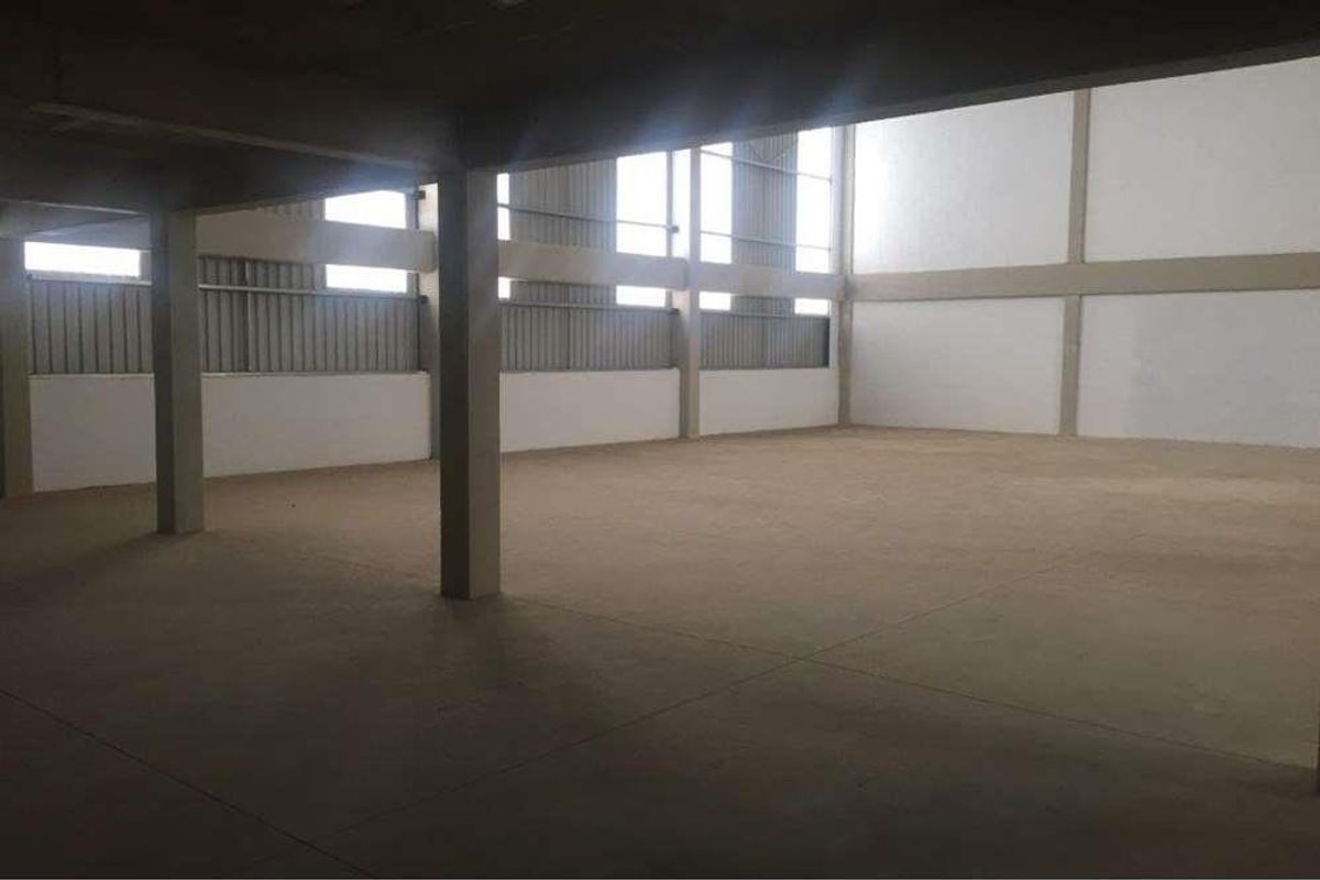Pristine warehouse to let in prime Cornubia Park with link truck container access. - Photo 3