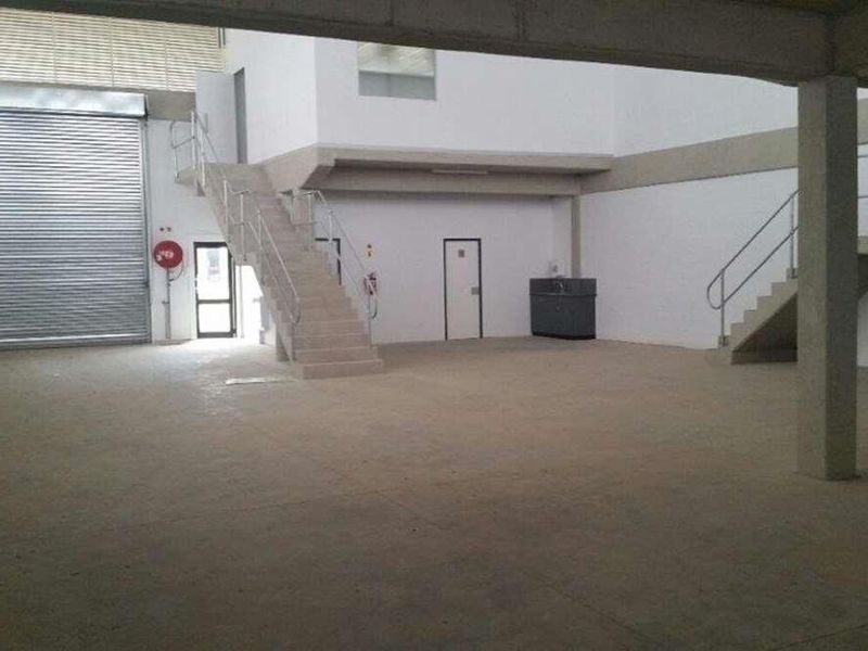 Pristine warehouse to let in prime Cornubia Park with link truck container access. - Photo 5