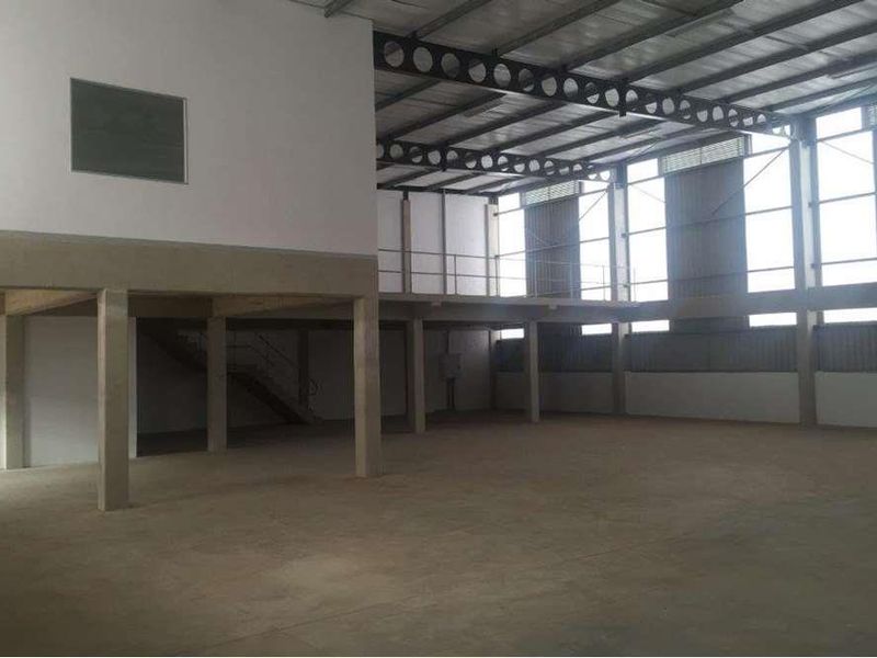 Pristine warehouse to let in prime Cornubia Park with link truck container access. - Photo 2