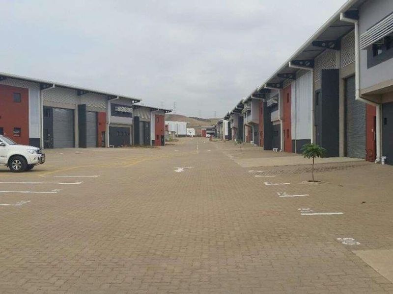 Pristine warehouse to let in prime Cornubia Park with link truck container access. - Photo 9