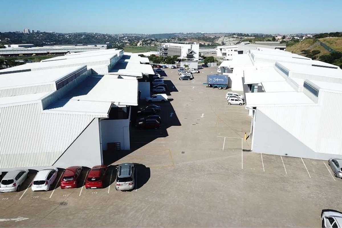 636m2 Warehouse To Let in Riverhorse Valley - Photo 3
