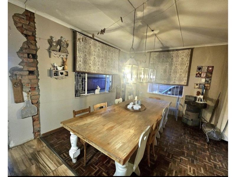Stunning Oasis with Garden Cottage in Arborpark - Photo 6