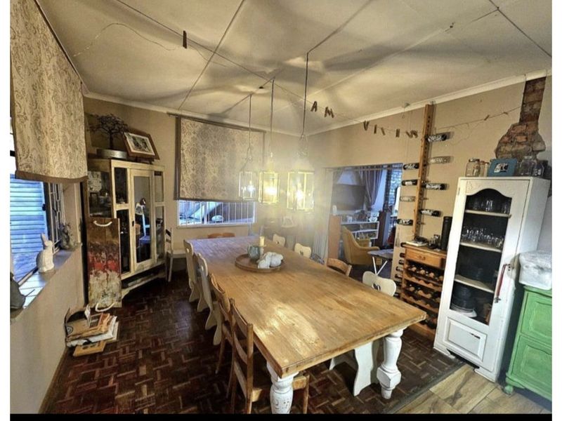 Stunning Oasis with Garden Cottage in Arborpark - Photo 7