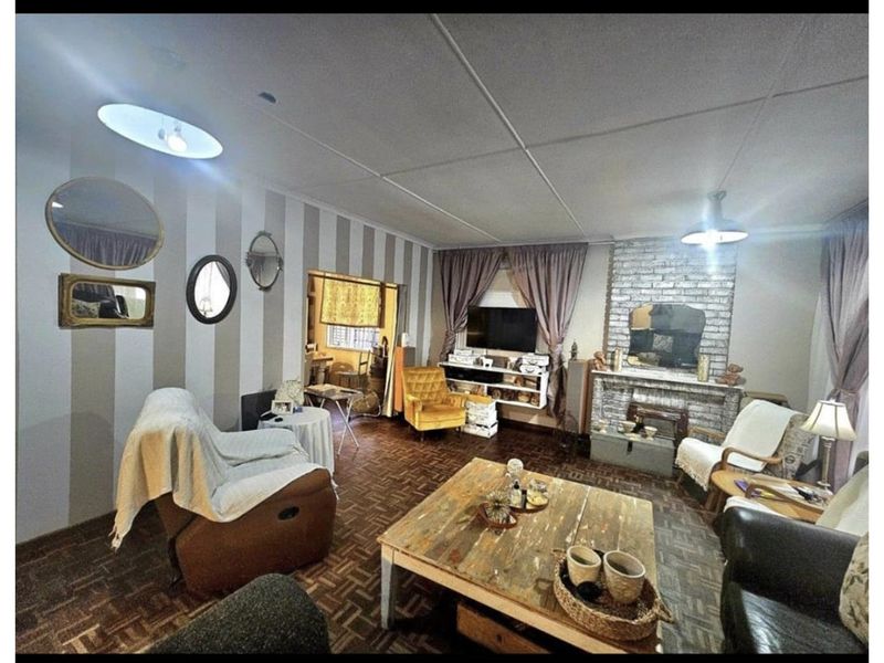 Stunning Oasis with Garden Cottage in Arborpark - Photo 5
