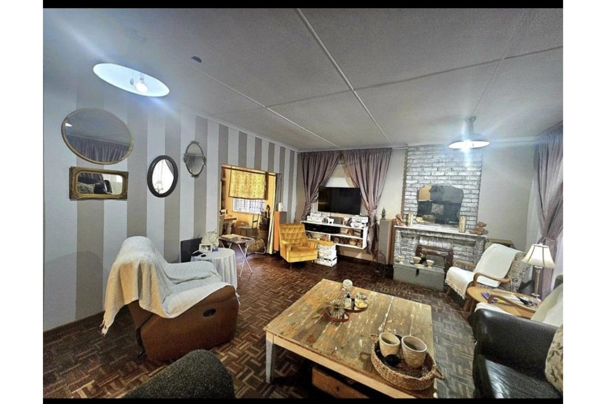 Stunning Oasis with Garden Cottage in Arborpark - Photo 5