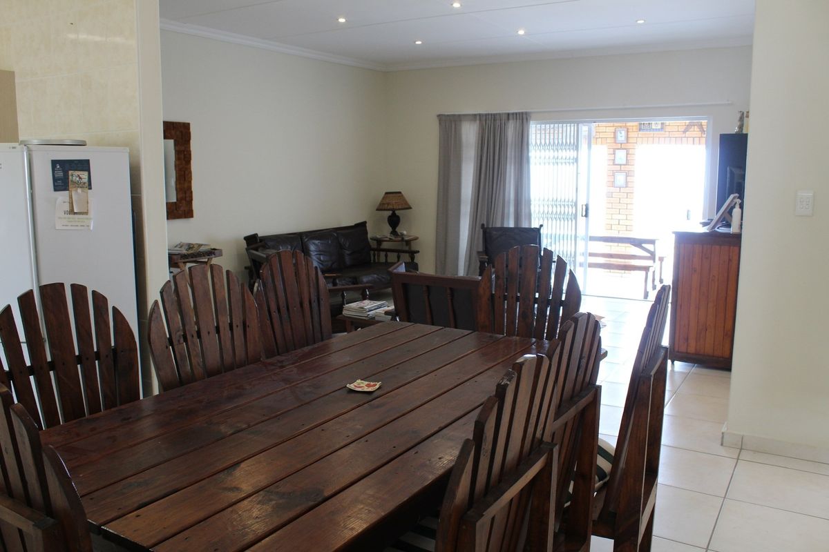 Discover your dream home in the picturesque Garden Route coastal suburb of Dana Bay Conservancy! - Photo 4