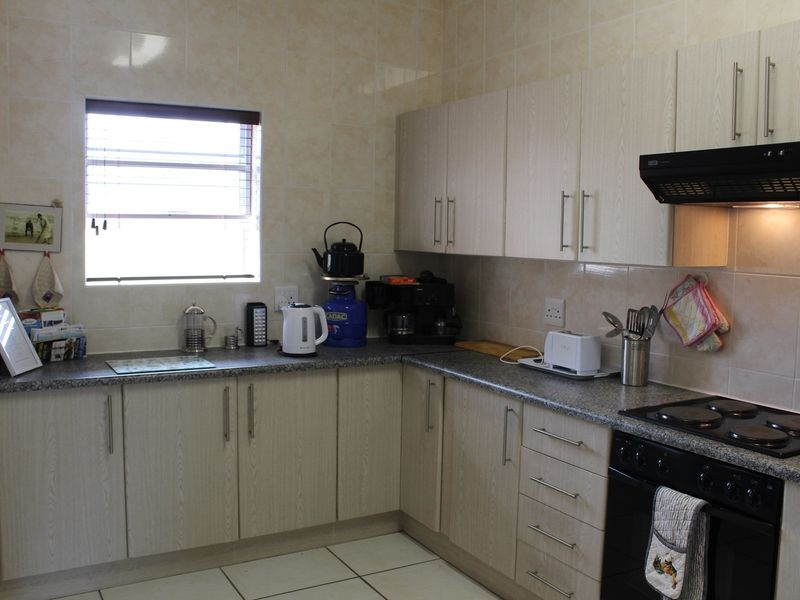 Discover your dream home in the picturesque Garden Route coastal suburb of Dana Bay Conservancy! - Photo 5