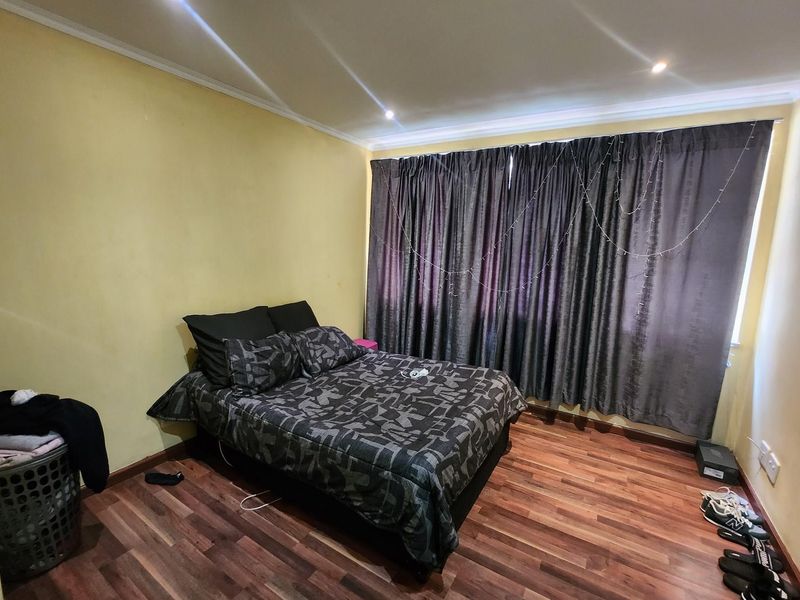 Unlock the Door to Urban Excellence: Your Luxury in the City Awaits - Photo 4